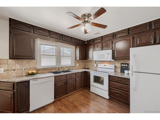 2036 Sherwood Ln, Pueblo, CO 81005