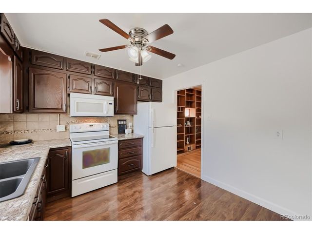2036 Sherwood Ln, Pueblo, CO 81005