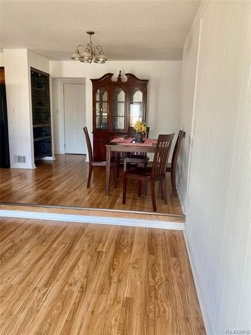 21664 Hall Road, Woodhaven, MI 48183