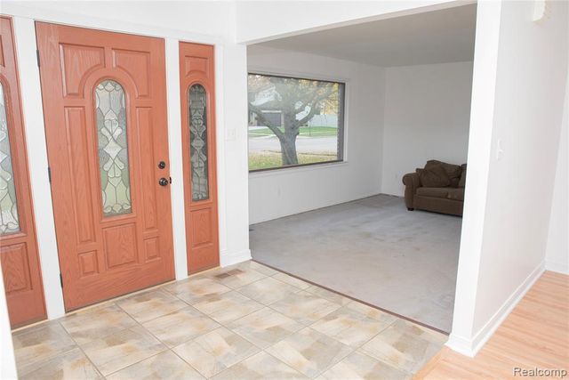 21664 Hall Road, Woodhaven, MI 48183