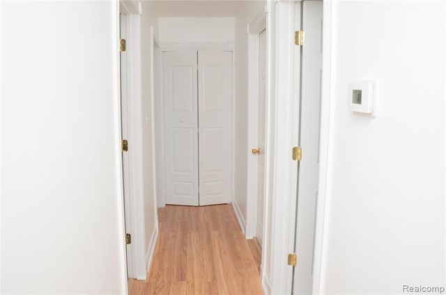 21664 Hall Road, Woodhaven, MI 48183