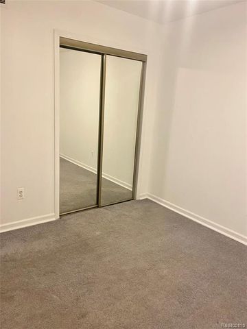 21664 Hall Road, Woodhaven, MI 48183