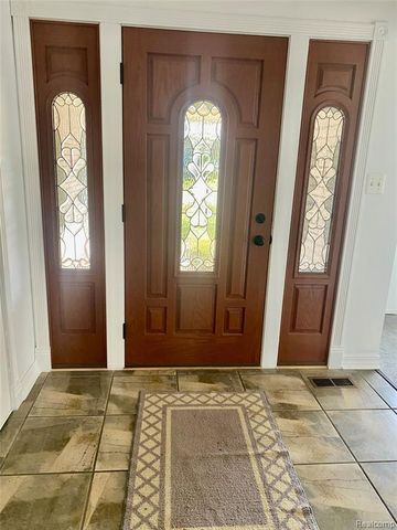 21664 Hall Road, Woodhaven, MI 48183