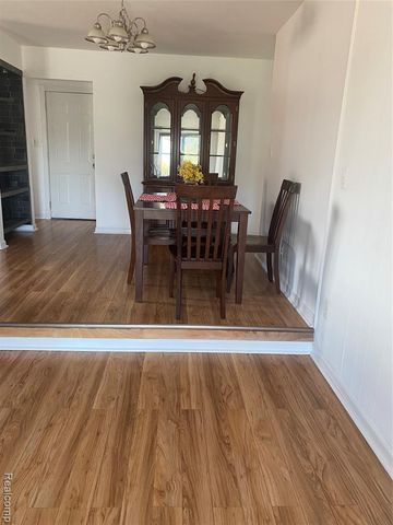 21664 Hall Road, Woodhaven, MI 48183