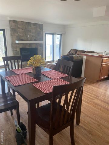 21664 Hall Road, Woodhaven, MI 48183