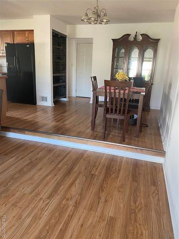 21664 Hall Road, Woodhaven, MI 48183