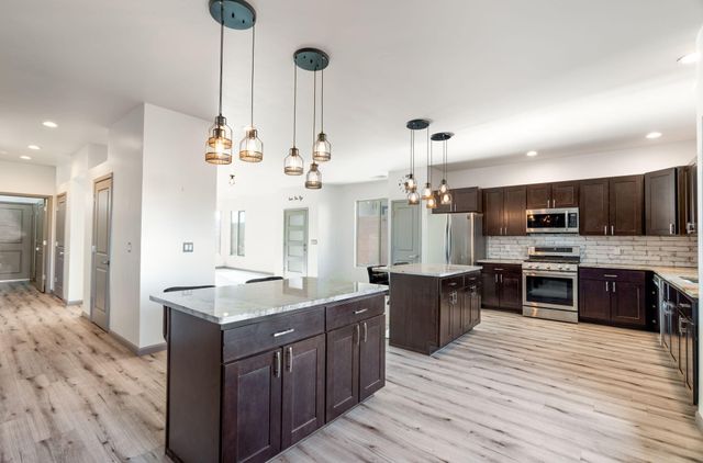 1012 25th Street SE, Rio Rancho, NM 87124