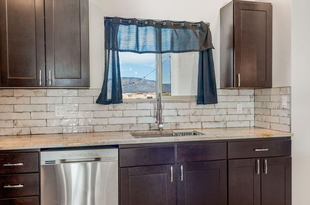 1012 25th Street SE, Rio Rancho, NM 87124