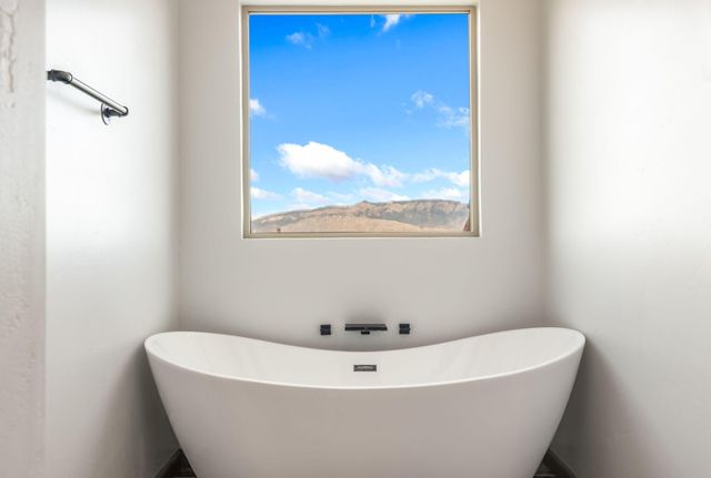 1012 25th Street SE, Rio Rancho, NM 87124