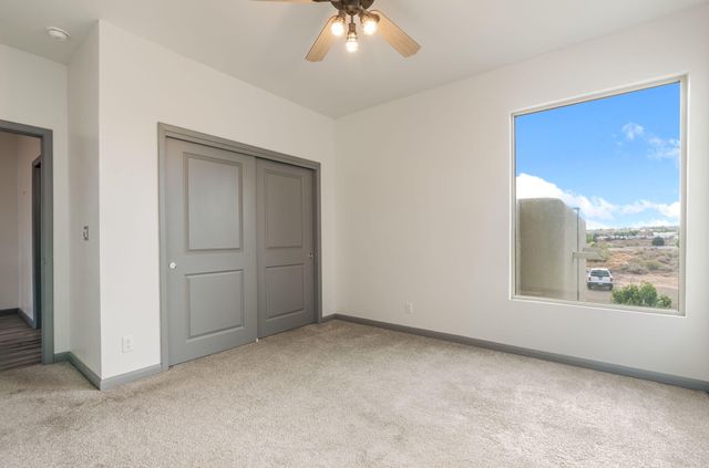 1012 25th Street SE, Rio Rancho, NM 87124