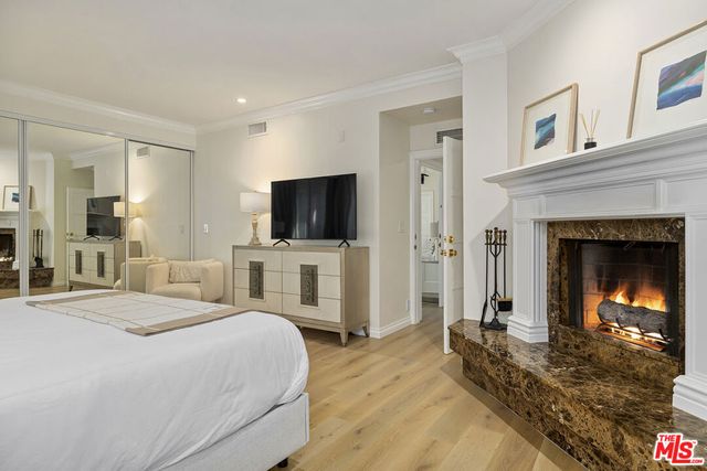 7834 Electra Drive, Los Angeles, CA 90046