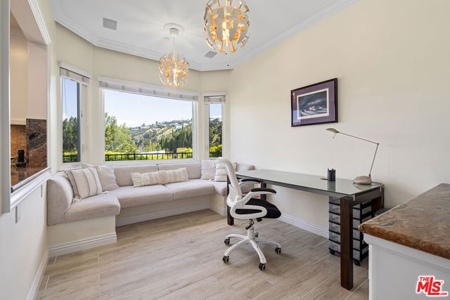 7834 Electra Drive, Los Angeles, CA 90046