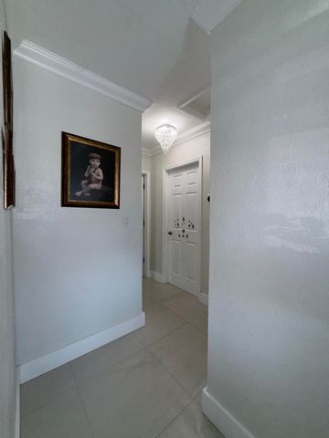 9235 SW 41st Street, Miami, FL 33165