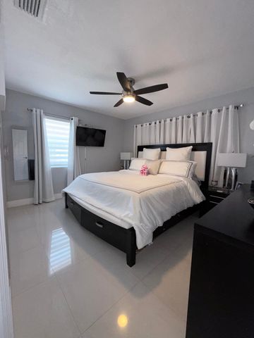 9235 SW 41st Street, Miami, FL 33165