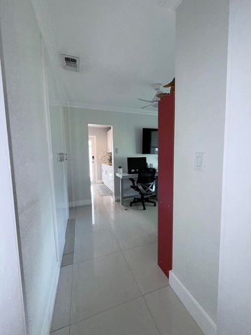 9235 SW 41st Street, Miami, FL 33165