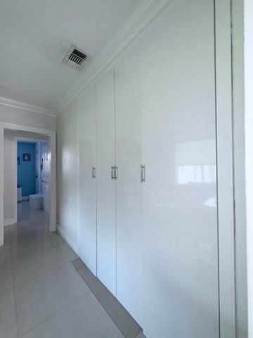 9235 SW 41st Street, Miami, FL 33165
