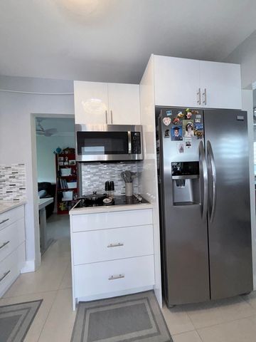 9235 SW 41st Street, Miami, FL 33165