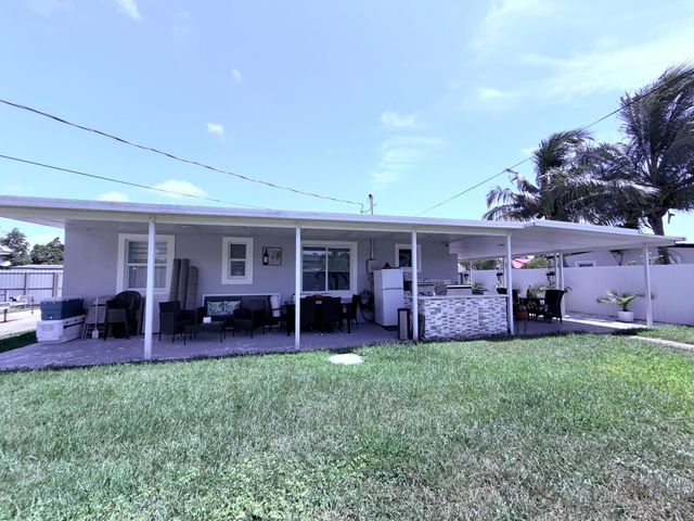 9235 SW 41st Street, Miami, FL 33165