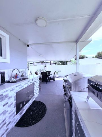 9235 SW 41st Street, Miami, FL 33165