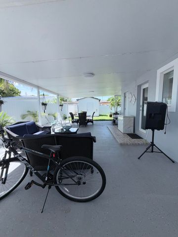 9235 SW 41st Street, Miami, FL 33165
