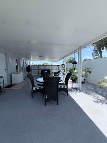 9235 SW 41st Street, Miami, FL 33165