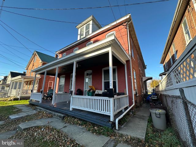 583 S SECOND STREET, Chambersburg, PA 17201