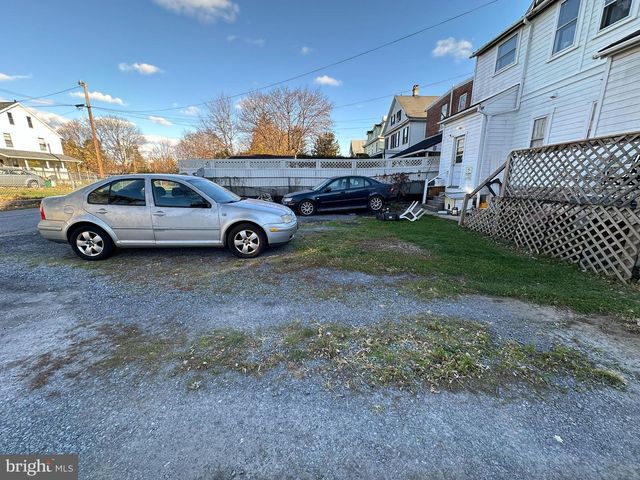 583 S SECOND STREET, Chambersburg, PA 17201