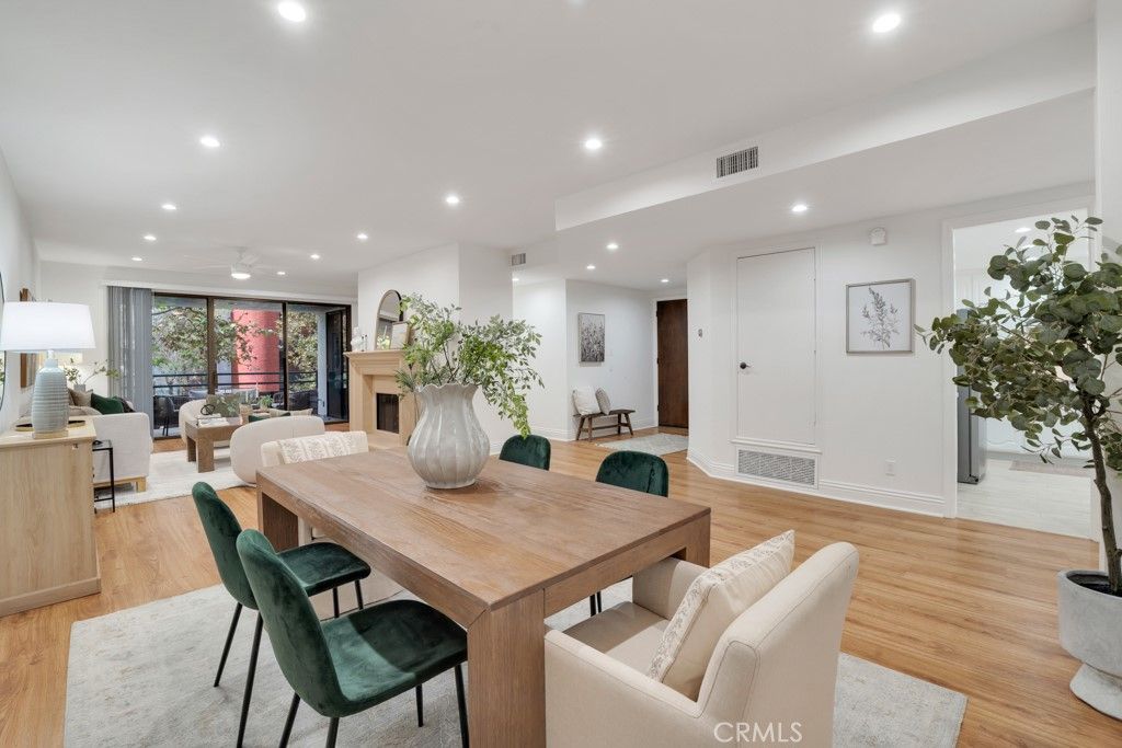 4792 Park Encino Lane 102, Encino, CA 91436 — exterior