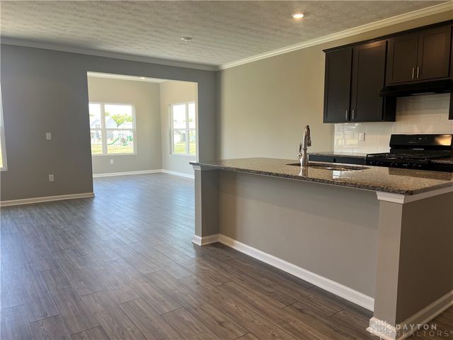 2017 Ivy Road, Clayton, OH 45315