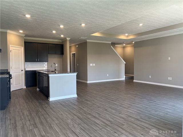 2017 Ivy Road, Clayton, OH 45315