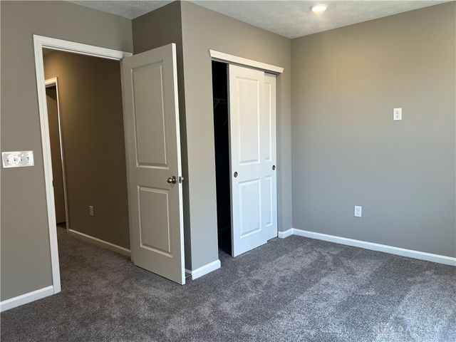 2017 Ivy Road, Clayton, OH 45315