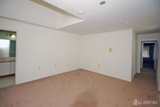 96 Brewster Circle, Old Bridge, NJ 08857