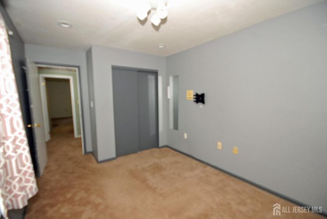 96 Brewster Circle, Old Bridge, NJ 08857