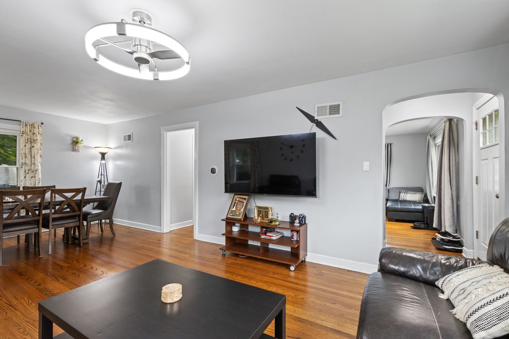 431 W Elm Street, Villa Park, IL 60181 — photo 4
