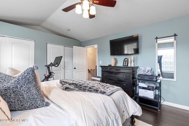 52 Aberdare Court 7, Freehold, NJ 07728