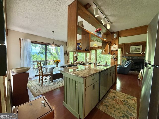1491 Black Branch Road, Rabun Gap, GA 30568