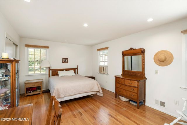 22 Woods Road, Freehold, NJ 07728