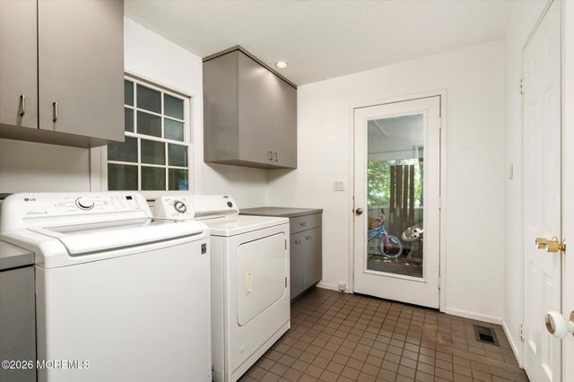 22 Woods Road, Freehold, NJ 07728