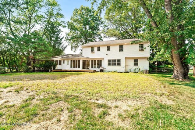 22 Woods Road, Freehold, NJ 07728