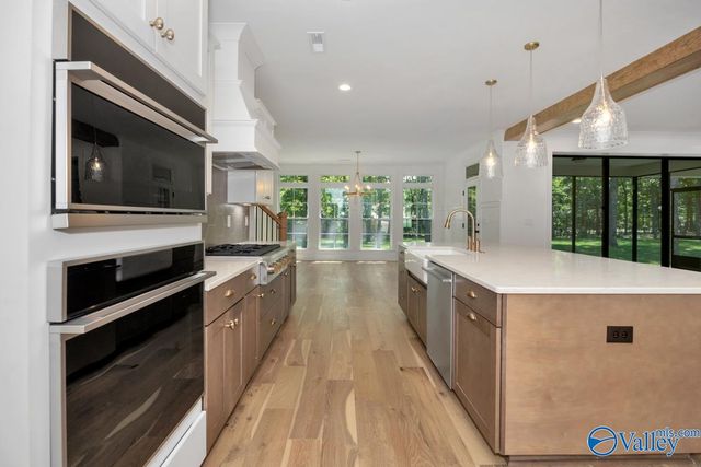 39 Trail Loop Road, Huntsville, AL 35803