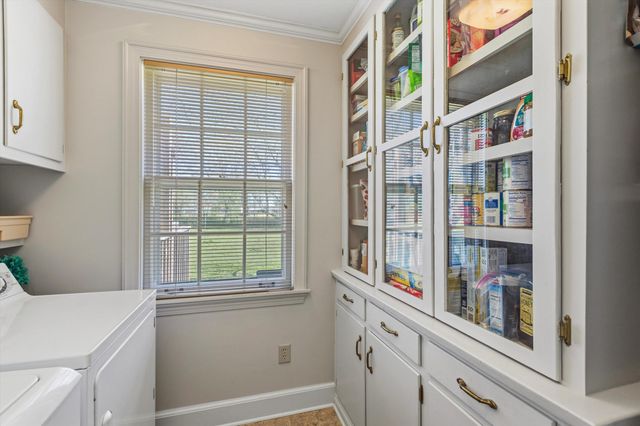 3334 OAK RD, Bartlett, TN 38135