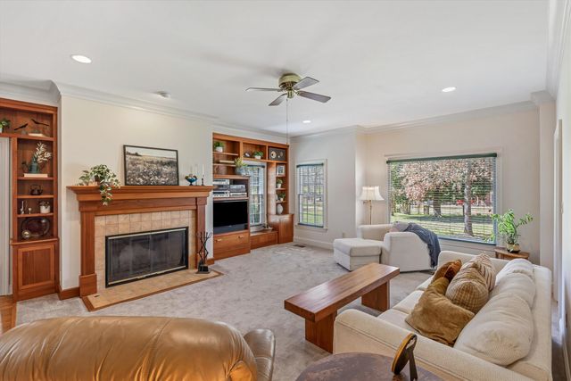 3334 OAK RD, Bartlett, TN 38135