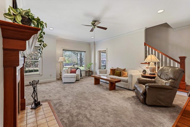 3334 OAK RD, Bartlett, TN 38135