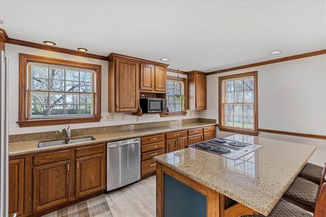 3334 OAK RD, Bartlett, TN 38135