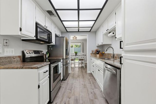 3278 Topaz Ln, Cameron Park, CA 95682