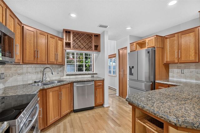1485 Seabay Rd, Weston, FL 33326