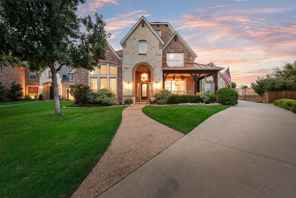 9024 Thompson Drive, Lantana, TX 76226