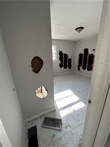 4245 Utoy SW Court, Atlanta, GA 30331