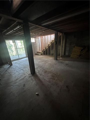 4245 Utoy SW Court, Atlanta, GA 30331