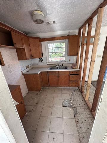 4245 Utoy SW Court, Atlanta, GA 30331